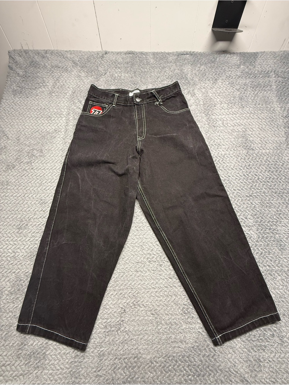 77s Men's Relaxed Black Jeans with Contrast Stitching Y2K